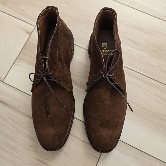 Allen Edmonds Dundee 2.0 Leather Seude Chukka Boots - Picture 3 of 12